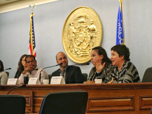 At a Capitol briefing on Oct. 3, four WCER researchers and other experts described links between education and health.