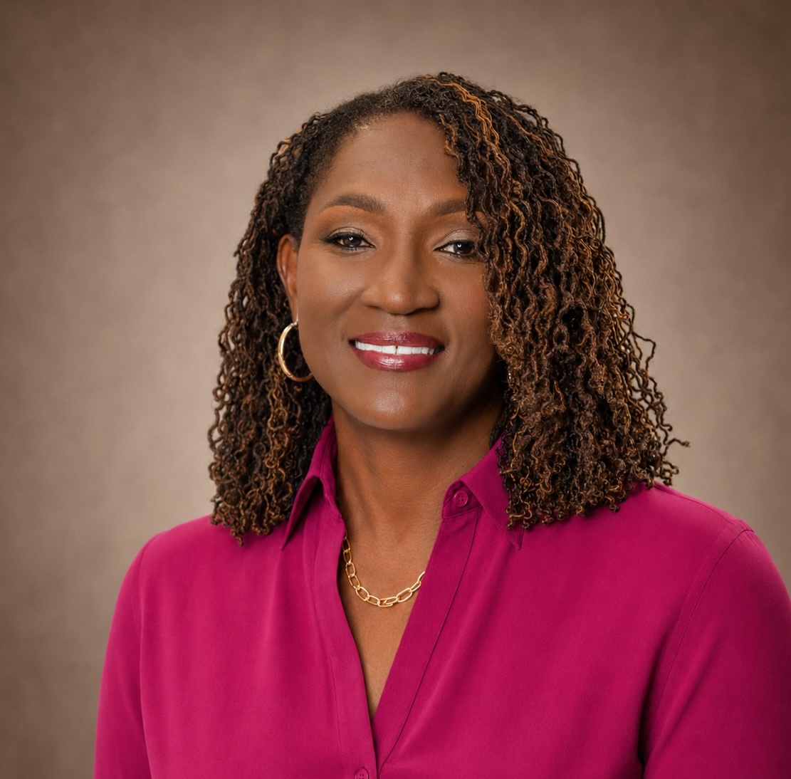 Headshot of Dionne Cross Francis